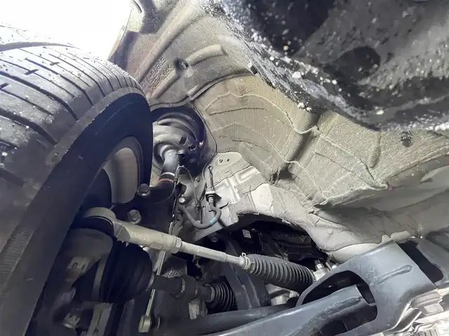 トヨタ ヴォクシー S－Z 滋賀県 2023(令5)年 1.8万km グリッターブラックガラスフレーク 両側パワースライドドア/純正10.5インチナビ/（AM/FM/CD/DVD/フルセグ/Bluetooth/USB）/バックカメラ/前後ドライブレコーダー/ビルトインETC2.0/トヨタセーフティセンス/・踏み間違い防止アシスト/・ブレーキアシスト/・プリクラッシュブレーキアシスト/・ヒルスタート（坂道発進）アシスト/・前方衝突防止支援システム/・TCS（トラクションコントロールシステム）/・VDC（ビークルダイナミクスコントロール）/・レーンキープアシスト/・車間自動制御システム/・ASCD（オートスピードコントロール装置）/・ABS（アンチロックブレーキシステム）/・バックビューモニター/・標識検知機能/電動格納ウインカーミラー/電子パーキング/ブレーキホールド/ステアリングスイッチ/革巻きステアリング/オートライト/オートハイビーム/LEDヘッドライト/フロントフォグ/フルオートエアコン/プッシュスタート/スマートキー/サンシェード/フロアマット