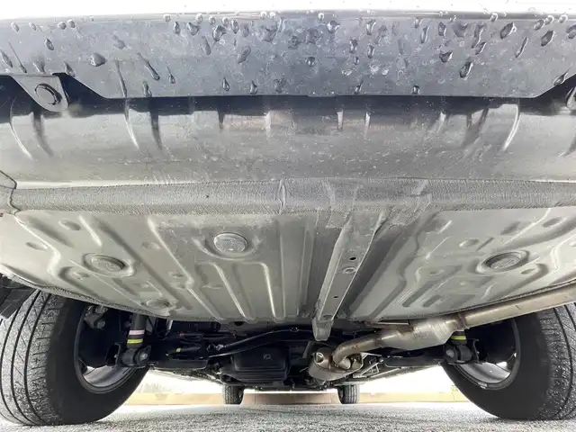 トヨタ ヴォクシー S－Z 滋賀県 2023(令5)年 1.8万km グリッターブラックガラスフレーク 両側パワースライドドア/純正10.5インチナビ/（AM/FM/CD/DVD/フルセグ/Bluetooth/USB）/バックカメラ/前後ドライブレコーダー/ビルトインETC2.0/トヨタセーフティセンス/・踏み間違い防止アシスト/・ブレーキアシスト/・プリクラッシュブレーキアシスト/・ヒルスタート（坂道発進）アシスト/・前方衝突防止支援システム/・TCS（トラクションコントロールシステム）/・VDC（ビークルダイナミクスコントロール）/・レーンキープアシスト/・車間自動制御システム/・ASCD（オートスピードコントロール装置）/・ABS（アンチロックブレーキシステム）/・バックビューモニター/・標識検知機能/電動格納ウインカーミラー/電子パーキング/ブレーキホールド/ステアリングスイッチ/革巻きステアリング/オートライト/オートハイビーム/LEDヘッドライト/フロントフォグ/フルオートエアコン/プッシュスタート/スマートキー/サンシェード/フロアマット