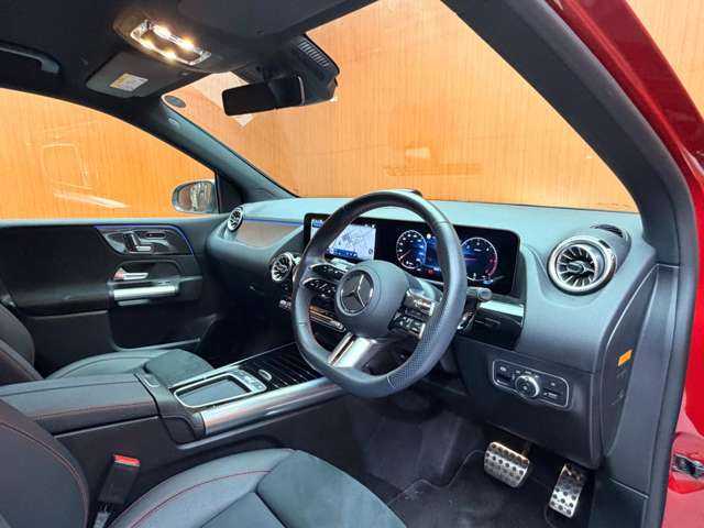 メルセデス・ベンツ Ｍ・ベンツ Ｂ２００ｄ AMGライン 千葉県 2023(令5)年 2.4万km 赤 ＡＣＣ　/半革シート　/ナビ　/ＴＶ　　/Ｂカメラ　/Ｂｌｕｅｔｏｏｔｈ接続　/電動シート　/シートヒーター　/電動リアゲート　/ＬＥＤヘッドライト　/オートハイビーム　/アクティブパーキング　/レーダーセーフティ　/ＥＴＣ