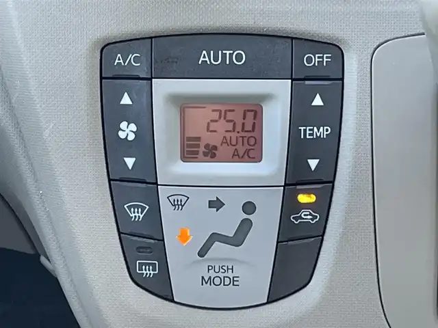 スバル ステラ L 栃木県 2012(平24)年 6万km ブライトシルバーメタリック 新車時保証書/取扱説明書/純正インテグレーテッドCDプレーヤー/　（CD/ラジオ/AUX)/ヘッドライトレベライザー/アイドリングストップ/純正フォグライト/エコモード/バニティミラー/純正フロアマット/純正ドアバイザー/タイヤサイズ　　155/65/R14