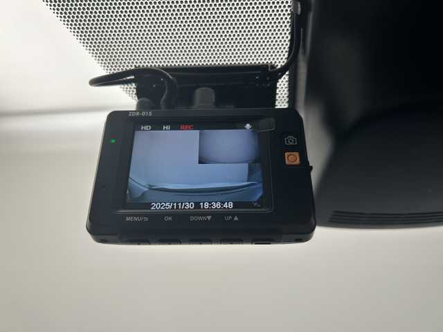 トヨタ シエンタ G クエロ 愛媛県 2018(平30)年 8万km ホワイトパールクリスタルシャイン 純正9型ナビ（NSZT-Y68T）/フルセグテレビ/Bluetooth/バックカメラ/両側電動スライドドア/衝突被害軽減ブレーキ/レーンアシスト/前後ドライブレコーダー（ZDR-015）/コーナーセンサー/ETC/LEDヘッドライト/オートマチックハイビーム/オートライト/フォグランプ/プッシュスタート