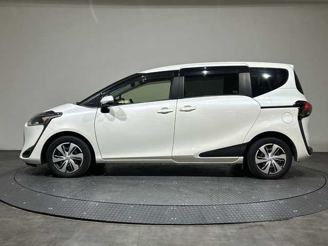 トヨタ シエンタ G クエロ 愛媛県 2018(平30)年 8万km ホワイトパールクリスタルシャイン 純正9型ナビ（NSZT-Y68T）/フルセグテレビ/Bluetooth/バックカメラ/両側電動スライドドア/衝突被害軽減ブレーキ/レーンアシスト/前後ドライブレコーダー（ZDR-015）/コーナーセンサー/ETC/LEDヘッドライト/オートマチックハイビーム/オートライト/フォグランプ/プッシュスタート