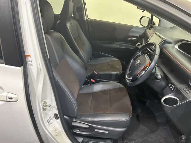 トヨタ シエンタ G クエロ 愛媛県 2018(平30)年 8万km ホワイトパールクリスタルシャイン 純正9型ナビ（NSZT-Y68T）/フルセグテレビ/Bluetooth/バックカメラ/両側電動スライドドア/衝突被害軽減ブレーキ/レーンアシスト/前後ドライブレコーダー（ZDR-015）/コーナーセンサー/ETC/LEDヘッドライト/オートマチックハイビーム/オートライト/フォグランプ/プッシュスタート