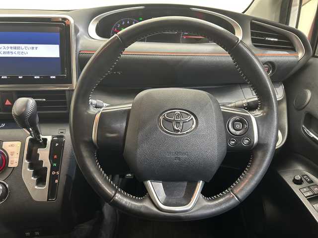 トヨタ シエンタ G クエロ 愛媛県 2018(平30)年 8万km ホワイトパールクリスタルシャイン 純正9型ナビ（NSZT-Y68T）/フルセグテレビ/Bluetooth/バックカメラ/両側電動スライドドア/衝突被害軽減ブレーキ/レーンアシスト/前後ドライブレコーダー（ZDR-015）/コーナーセンサー/ETC/LEDヘッドライト/オートマチックハイビーム/オートライト/フォグランプ/プッシュスタート