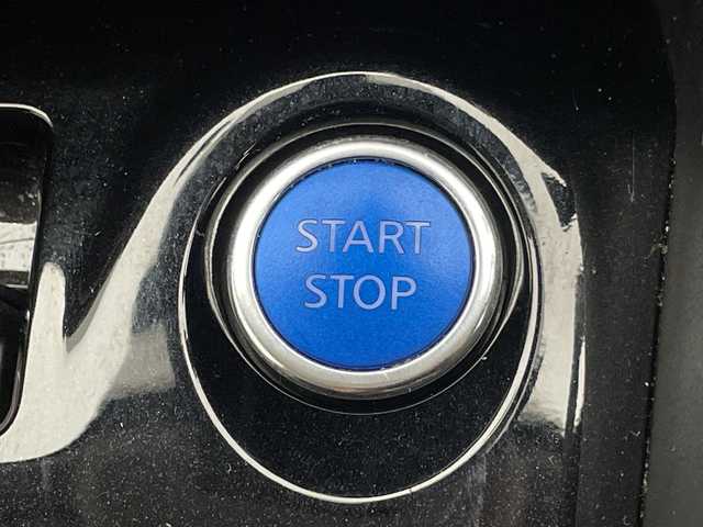 日産 キックス X ツートーンインテリアED 宮崎県 2021(令3)年 5.5万km ブリリアントホワイトパール/ピュアブラック 2トーン 禁煙車/純正9型SDナビ(MM320D-L)/フルセグTV/CD/DVD/Bluetooth/アラウンドビューモニター/プロパイロット/エマージェンシーブレーキ/コーナーセンサー/ブラインドスポット/スマートキー/ドラレコ/D/Nシートヒーター/ハンドルヒーター/デジタルインナーミラー/ステアリングスイッチ/プッシュスタート/電動格納ミラー/純正フロアマット/純正17インチアルミホイル/純正LEDオートライト/純正オートハイビーム/ETC