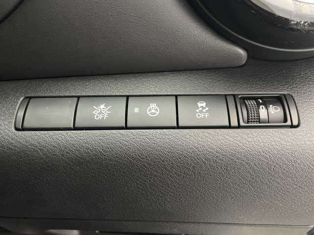 日産 キックス X ツートーンインテリアED 宮崎県 2021(令3)年 5.5万km ブリリアントホワイトパール/ピュアブラック 2トーン 禁煙車/純正9型SDナビ(MM320D-L)/フルセグTV/CD/DVD/Bluetooth/アラウンドビューモニター/プロパイロット/エマージェンシーブレーキ/コーナーセンサー/ブラインドスポット/スマートキー/ドラレコ/D/Nシートヒーター/ハンドルヒーター/デジタルインナーミラー/ステアリングスイッチ/プッシュスタート/電動格納ミラー/純正フロアマット/純正17インチアルミホイル/純正LEDオートライト/純正オートハイビーム/ETC