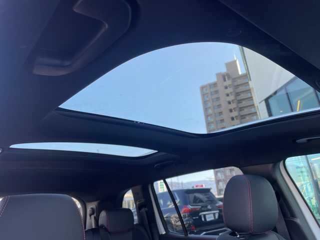 メルセデス・ベンツ Ｍ・ベンツ ＧＬＢ２００ｄ 4マチック AMGライン 長野県 2021(令3)年 1.3万km デジタルホワイト 禁煙車/4WD/サンルーフ/純正メモリナビ/Bluetooth/フルセグTV/全周囲カメラ/USB入力端子(タイプCもあり)/ハーフレザーシート/前席シートヒーター/前席メモリ付きパワーシート/電動リアゲート/ルーフレール/前後ドラレコ/純正AW19インチ/電動パーキングブレーキ/アイドリングストップ/衝突軽減ブレーキ/レーンキープアシスト/オートマチックハイビーム/LEDヘッドライト/トノカバー/パドルシフト/プッシュスタート/スマートキー/スペアキー