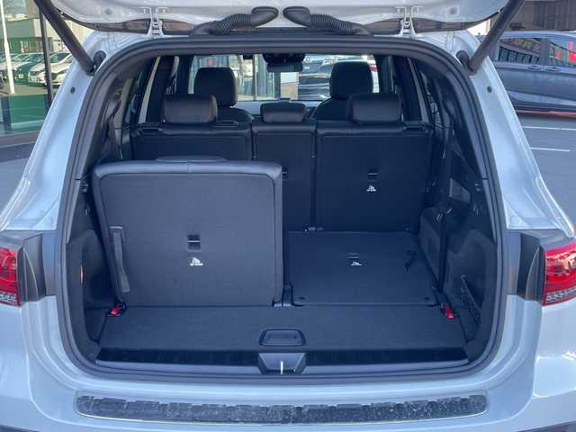 メルセデス・ベンツ Ｍ・ベンツ ＧＬＢ２００ｄ 4マチック AMGライン 長野県 2021(令3)年 1.3万km デジタルホワイト 禁煙車/4WD/サンルーフ/純正メモリナビ/Bluetooth/フルセグTV/全周囲カメラ/USB入力端子(タイプCもあり)/ハーフレザーシート/前席シートヒーター/前席メモリ付きパワーシート/電動リアゲート/ルーフレール/前後ドラレコ/純正AW19インチ/電動パーキングブレーキ/アイドリングストップ/衝突軽減ブレーキ/レーンキープアシスト/オートマチックハイビーム/LEDヘッドライト/トノカバー/パドルシフト/プッシュスタート/スマートキー/スペアキー