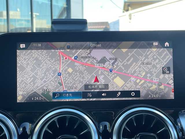 メルセデス・ベンツ Ｍ・ベンツ ＧＬＢ２００ｄ 4マチック AMGライン 長野県 2021(令3)年 1.3万km デジタルホワイト 禁煙車/4WD/サンルーフ/純正メモリナビ/Bluetooth/フルセグTV/全周囲カメラ/USB入力端子(タイプCもあり)/ハーフレザーシート/前席シートヒーター/前席メモリ付きパワーシート/電動リアゲート/ルーフレール/前後ドラレコ/純正AW19インチ/電動パーキングブレーキ/アイドリングストップ/衝突軽減ブレーキ/レーンキープアシスト/オートマチックハイビーム/LEDヘッドライト/トノカバー/パドルシフト/プッシュスタート/スマートキー/スペアキー