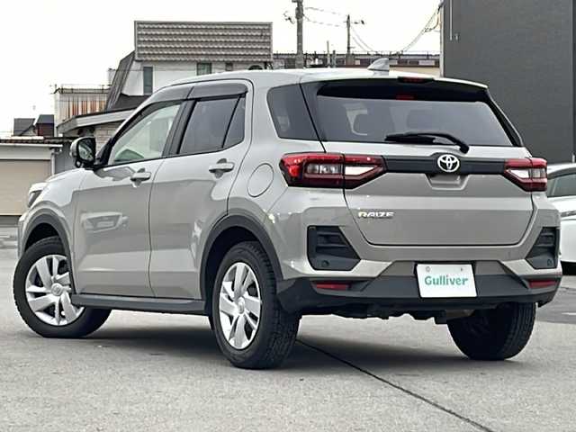 トヨタ ライズ X 道北・旭川 2023(令5)年 1.5万km スムースグレーマイカメタリック /寒冷地仕様//社外ナビ/CD/DVD/BT/SD/USB/フルセグ//バックカメラ//前席シートヒーター//オートライト//オートハイビーム//4WD//禁煙車//衝突軽減ブレーキ//アイドリングストップ//横滑り防止//クリアランスソナー//レーンキープアシスト//ステアリングスイッチ//LEDヘッドライト//純正エンジンスターター//純正フロアマット//ドアバイザー//スマートキー//プッシュスタート//保証書//取扱説明書