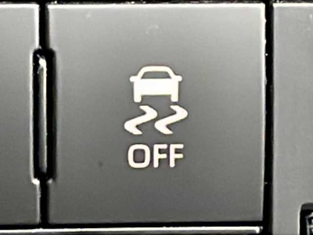 トヨタ ライズ X 道北・旭川 2023(令5)年 1.5万km スムースグレーマイカメタリック /寒冷地仕様//社外ナビ/CD/DVD/BT/SD/USB/フルセグ//バックカメラ//前席シートヒーター//オートライト//オートハイビーム//4WD//禁煙車//衝突軽減ブレーキ//アイドリングストップ//横滑り防止//クリアランスソナー//レーンキープアシスト//ステアリングスイッチ//LEDヘッドライト//純正エンジンスターター//純正フロアマット//ドアバイザー//スマートキー//プッシュスタート//保証書//取扱説明書