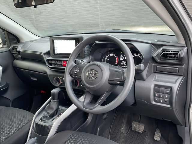 トヨタ ライズ X 道北・旭川 2023(令5)年 1.5万km スムースグレーマイカメタリック /寒冷地仕様//社外ナビ/CD/DVD/BT/SD/USB/フルセグ//バックカメラ//前席シートヒーター//オートライト//オートハイビーム//4WD//禁煙車//衝突軽減ブレーキ//アイドリングストップ//横滑り防止//クリアランスソナー//レーンキープアシスト//ステアリングスイッチ//LEDヘッドライト//純正エンジンスターター//純正フロアマット//ドアバイザー//スマートキー//プッシュスタート//保証書//取扱説明書