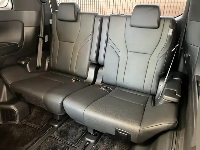 トヨタ アルファードハイブリット Z 広島県 2024(令6)年 0.3万km プラチナホワイトパールマイカ 法人ワンオーナー/モデリスタエアロ/黒革シート/左右独立ムーンルーフ/トヨタチームメイト/左右ユニバーサルステップ/デジタルインナーミラー/純正ナビ/パノラミックビューモニター/純正フリップダウンモニター/カラーヘッドアップディスプレイ/両側パワースライドドア/シートヒーター（全席）/パワーシート（前席・2列目）/ベンチレーションシート（前席）/セーフティセンス/レーダークルーズ/パドルシフト/置くだけ充電/フルセグ・Bluetooth/ブラインドスポットモニタリング/ビルトインETC2.0/電子取扱説明書/新車保証書/スペアキー