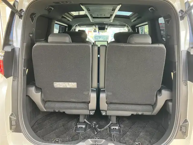 トヨタ アルファードハイブリット Z 広島県 2024(令6)年 0.3万km プラチナホワイトパールマイカ 法人ワンオーナー/モデリスタエアロ/黒革シート/左右独立ムーンルーフ/トヨタチームメイト/左右ユニバーサルステップ/デジタルインナーミラー/純正ナビ/パノラミックビューモニター/純正フリップダウンモニター/カラーヘッドアップディスプレイ/両側パワースライドドア/シートヒーター（全席）/パワーシート（前席・2列目）/ベンチレーションシート（前席）/セーフティセンス/レーダークルーズ/パドルシフト/置くだけ充電/フルセグ・Bluetooth/ブラインドスポットモニタリング/ビルトインETC2.0/電子取扱説明書/新車保証書/スペアキー