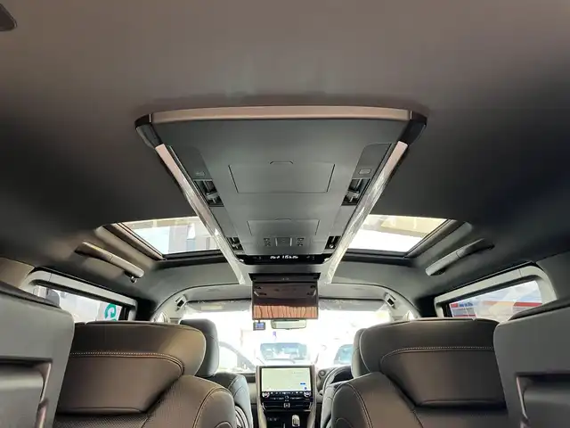 トヨタ アルファードハイブリット Z 広島県 2024(令6)年 0.3万km プラチナホワイトパールマイカ 法人ワンオーナー/モデリスタエアロ/黒革シート/左右独立ムーンルーフ/トヨタチームメイト/左右ユニバーサルステップ/デジタルインナーミラー/純正ナビ/パノラミックビューモニター/純正フリップダウンモニター/カラーヘッドアップディスプレイ/両側パワースライドドア/シートヒーター（全席）/パワーシート（前席・2列目）/ベンチレーションシート（前席）/セーフティセンス/レーダークルーズ/パドルシフト/置くだけ充電/フルセグ・Bluetooth/ブラインドスポットモニタリング/ビルトインETC2.0/電子取扱説明書/新車保証書/スペアキー