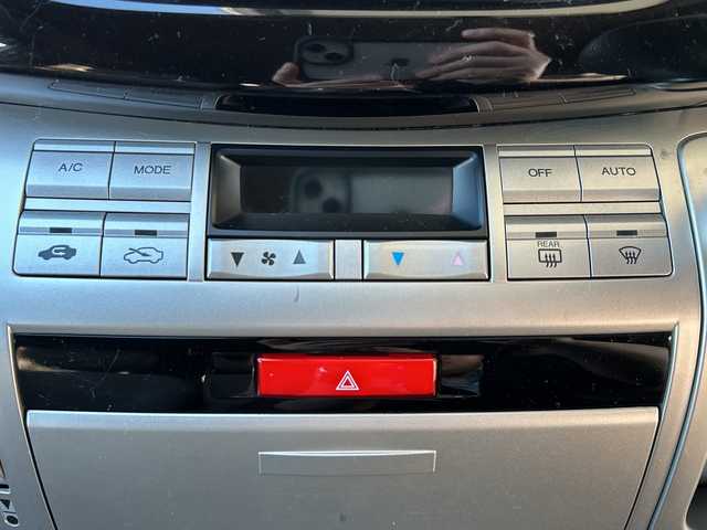 ホンダ エディックス 20X 埼玉県 2005(平17)年 7.1万km プレミアムホワイトパール ワンオーナー/Moduloエアロ(フロント、サイド、リア)/純正HDDナビゲーション(VXH-052CV)/　　CD/DVD/フルセグ/SRSエアバック（運転席、助手席）/Gコントロール技術/3点式ELR/ALRシートベルト/純正16インチアルミホイール/ブレーキアシスト/セキュリティアラーム、イモビライザー/オートエアコン/純正フロアマット/ETC/取扱説明書/保証書/記録簿/スペアキー/禁煙車