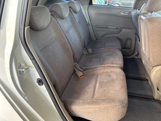 ホンダ エディックス 20X 埼玉県 2005(平17)年 7.1万km プレミアムホワイトパール ワンオーナー/Moduloエアロ(フロント、サイド、リア)/純正HDDナビゲーション(VXH-052CV)/　　CD/DVD/フルセグ/SRSエアバック（運転席、助手席）/Gコントロール技術/3点式ELR/ALRシートベルト/純正16インチアルミホイール/ブレーキアシスト/セキュリティアラーム、イモビライザー/オートエアコン/純正フロアマット/ETC/取扱説明書/保証書/記録簿/スペアキー/禁煙車