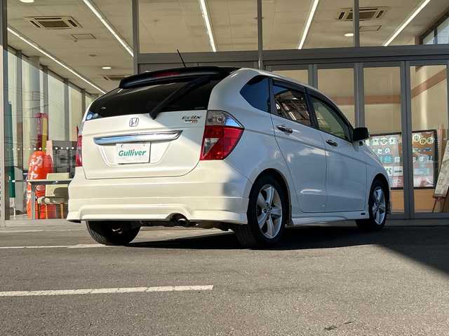 ホンダ エディックス 20X 埼玉県 2005(平17)年 7.1万km プレミアムホワイトパール ワンオーナー/Moduloエアロ(フロント、サイド、リア)/純正HDDナビゲーション(VXH-052CV)/　　CD/DVD/フルセグ/SRSエアバック（運転席、助手席）/Gコントロール技術/3点式ELR/ALRシートベルト/純正16インチアルミホイール/ブレーキアシスト/セキュリティアラーム、イモビライザー/オートエアコン/純正フロアマット/ETC/取扱説明書/保証書/記録簿/スペアキー/禁煙車