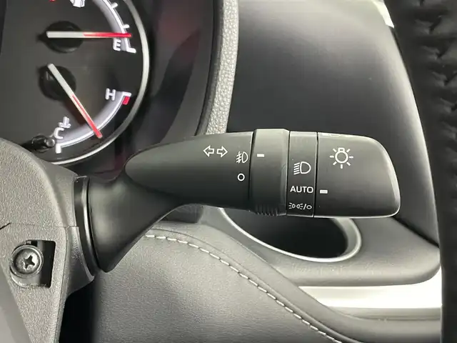 トヨタ ノア Z 埼玉県 2022(令4)年 1.4万km ホワイトパールクリスタルシャイン 10.5インチディスプレイオーディオＰlus/・コネクティッドナビ/・CD/DVD/フルセグTV/HDMI/Bluetooth/前席シートヒーター/アダプティブクルーズコントロール/両側パワースライドドア/ビルドインETC2.0/バックカメラ/トヨタセーフティセンス/・プリクラッシュセーフティ/・パーキングサポートブレーキ/・レーントレーシングアシスト/・オートマチックハイビーム/ＬＥＤヘッドライト/ハーフレザーシート/純正フロアマット/Bカメラ/ステアリングリモコン/レーンディパーチュアラート/標識認識機能/レーダークルーズコントロール