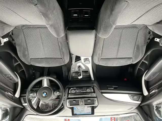 ＢＭＷ １１８ｉ Mスポーツパッケージ 滋賀県 2016(平28)年 4.9万km 白 禁煙車/純正ナビ/（CD/DVD/Bluetooth/USB/AUX)/バックカメラ/サンルーフ/ミラー一体型ETC/衝突被害軽減ブレーキ/レーンキープアシスト/クルーズコントロール/LEDヘッドライト/オートライト/アイドリングストップ/リアソナー/純正18インチアルミホイール/MTモード付AT車/電動格納ミラー/プッシュスタート/スマートキー