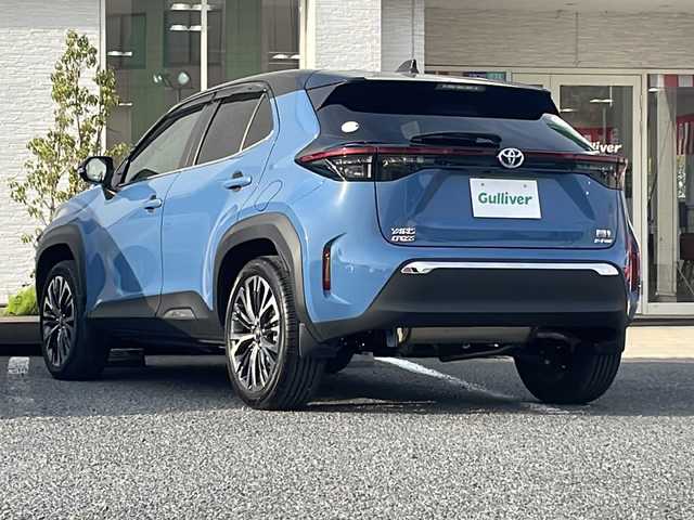 トヨタ ヤリスクロス ハイブリッド Z 千葉県 2023(令5)年 1.8万km ブラックマイカ グレイッシュブルー 2トーン 4WD ナビ 全方位カメラ HUD AC100V シートヒーター タイプC USB PCS レーダークルーズ パワーシート ステアヒーター ETC 木目調パネル ヒルディセントコントロール LED