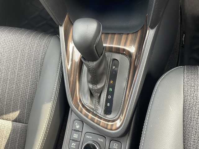 トヨタ ヤリスクロス ハイブリッド Z 千葉県 2023(令5)年 1.8万km ブラックマイカ グレイッシュブルー 2トーン 4WD ナビ 全方位カメラ HUD AC100V シートヒーター タイプC USB PCS レーダークルーズ パワーシート ステアヒーター ETC 木目調パネル ヒルディセントコントロール LED