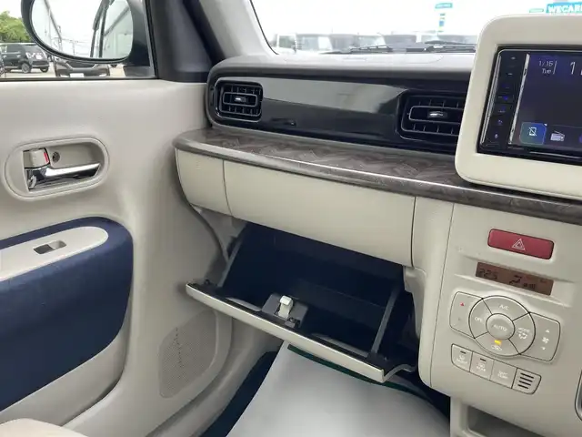 スズキ ラパン モード 佐賀県 2021(令3)年 5.8万km ノクターンブルーパール/ホワイト 2トーンルーフ 社外ディスプレイオーディオ/・AM/FM/BT//LEDヘッドライト/・オートマチックハイビーム/シートヒーター「運転席/助手席」/スマートキー/ビルトインETC/純正ドアバイザー/純正フロアマット/新車保証書/取扱説明書/スペアキー1本/スズキ セーフティサポート（全車標準装備）/・デュアルカメラブレーキサポート/・誤発進抑制機能（前進・後退）/・後退時ブレーキサポート/・車線逸脱警報機能/・ESP（車両走行安定補助システム）/・ABS＋EBD＋ブレーキアシスト