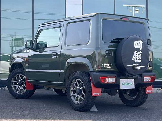 スズキ ジムニー XC 福岡県 2022(令4)年 2.5万km ジャングルグリーン 社外７インチメモリナビ（CN-HE01WD）/（AM/FM/CD/DVD/BT/フルセグTV）/クルーズコントロール/シートヒーター/バックカメラ/背面タイヤ/衝突被害軽減システム/横滑り防止装置/アイドリングストップ/プッシュスタートボタン/スマートキー/純正１６インチアルミホイール/純正LEDヘッドライト/純正フロアマット/ドライブレコーダー（SDカード未挿入）/ETC