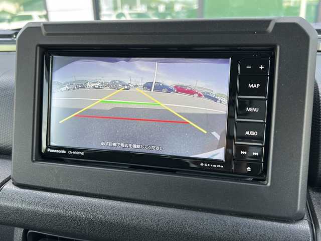 スズキ ジムニー XC 福岡県 2022(令4)年 2.5万km ジャングルグリーン 社外７インチメモリナビ（CN-HE01WD）/（AM/FM/CD/DVD/BT/フルセグTV）/クルーズコントロール/シートヒーター/バックカメラ/背面タイヤ/衝突被害軽減システム/横滑り防止装置/アイドリングストップ/プッシュスタートボタン/スマートキー/純正１６インチアルミホイール/純正LEDヘッドライト/純正フロアマット/ドライブレコーダー（SDカード未挿入）/ETC