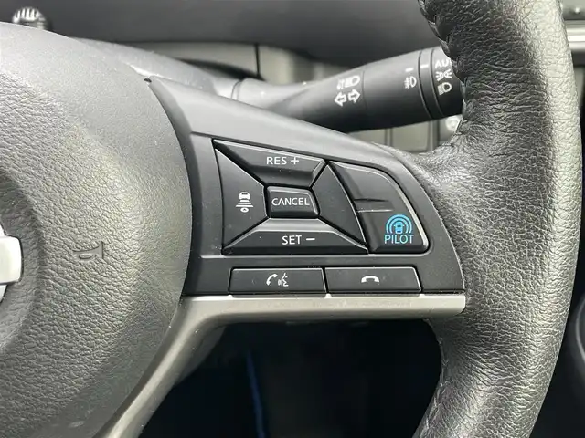 日産 セレナ e－パワー ハイウェイスター V 滋賀県 2021(令3)年 6.5万km ダイヤモンドブラック プロパイロット/純正10型SDナビ/・フルセグTV/・CD DVD BD/・Bluetooth/全方位カメラ/リアモニター/両側パワースライドドア/シートヒーター/ドライブレコーダー/ETC/ステアリングヒーター/革巻きステアリング/ステアリングリモコン/電動パーキングブレーキ/オートブレーキホールド/ブラインドスポットモニター/電格ミラー/ウインカーミラー/ドアバイザー/プッシュスタート/スマートキー/LEDヘッドライト