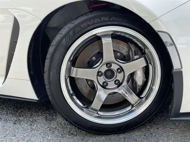 トヨタ ＧＲ８６ RC 神奈川県 2023(令5)年 1.1万km クリスタルホワイトパール ワンオーナー/ADVAN Racing17インチAW/STIサスペンション/VOLTEXカーボンリヤウイング/HKSマフラー/HKSオイルクーラー/ADVICSブレーキキャリパー/OMPステアリング/カーボンミラー/ETC/プッシュスタート/スマートキー×2/保証書・取説あり