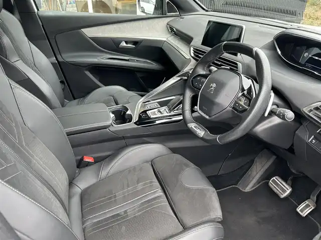 プジョー ５００８ GT ブルーHDi 福岡県 2021(令3)年 4.3万km パール ファーストクラスパッケージ/アダプティブクルーズコントロール/レーンキープアシスト/ブラインドスポットモニター/純正ディスプレイオーディオ/Applecarplay/androidauto/バックカメラ/サイドカメラ/Bluetooth/LEDヘッドライト/オートハイビーム/パワーバックドア/前後ドライブレコーダー/純正18インチアルミホイール/ETC/取扱説明書/保証書/スペアキー×1