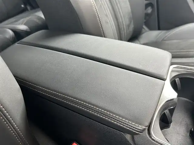 プジョー ５００８ GT ブルーHDi 福岡県 2021(令3)年 4.3万km パール ファーストクラスパッケージ/アダプティブクルーズコントロール/レーンキープアシスト/ブラインドスポットモニター/純正ディスプレイオーディオ/Applecarplay/androidauto/バックカメラ/サイドカメラ/Bluetooth/LEDヘッドライト/オートハイビーム/パワーバックドア/前後ドライブレコーダー/純正18インチアルミホイール/ETC/取扱説明書/保証書/スペアキー×1