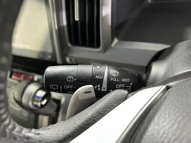 ホンダ ステップワゴン スパーダ Z クールスピリット 佐賀県 2015(平27)年 5.5万km プレミアムスパークルブラックパール 純正９インチナビ【VXM-155VFNi】/（フルセグTV/CD/DVD/BT/AM・FM）/アルパイン製１１．４インチフリップダウンモニター/前後ドライブレコーダー/バックカメラ/両側パワースライドドア/ハーフレザーシート/革巻きステアリング/クルーズコントロール/オートライト/フォグライト/パドルシフト/前席ウォークスルー/３列目床下格納シート/純正１７インチアルミホイール/純正フロアマット/ビルトインＥＴＣ/ウインカーミラー