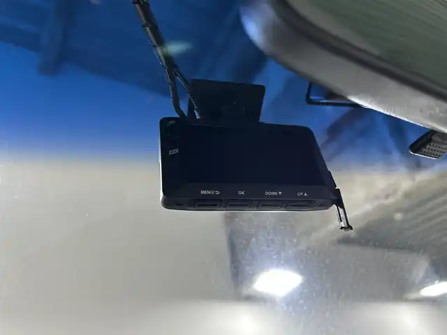 ホンダ ステップワゴン スパーダ Z クールスピリット 佐賀県 2015(平27)年 5.5万km プレミアムスパークルブラックパール 純正９インチナビ【VXM-155VFNi】/（フルセグTV/CD/DVD/BT/AM・FM）/アルパイン製１１．４インチフリップダウンモニター/前後ドライブレコーダー/バックカメラ/両側パワースライドドア/ハーフレザーシート/革巻きステアリング/クルーズコントロール/オートライト/フォグライト/パドルシフト/前席ウォークスルー/３列目床下格納シート/純正１７インチアルミホイール/純正フロアマット/ビルトインＥＴＣ/ウインカーミラー