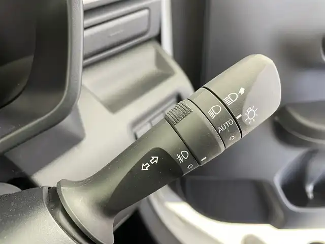 トヨタ ライズ Z 福井県 2020(令2)年 2.6万km ブラックマイカメタリック/シャイニングホワイトパール トヨタセーフティセンス/・衝突軽減ブレーキ/・クルーズコントロール（追従有）/・レーンキープアシスト/SDナビゲーション/型式：CN-RE06WD/【AM/FM/CD/フルセグTV】/バックカメラ/ETC/オートライト/LEDヘッドライド/プッシュスタート/スマートキー/リアフォグ/ステアリングリモコン連動