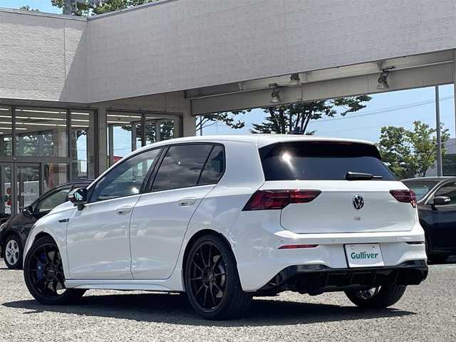 フォルクスワーゲン ＶＷ ゴルフ Ｒ TSI 4モーション 宮城県 2022(令4)年 1.4万km ピュアホワイト /ワンオーナー//REMUSスポーツマフラー//TWS TS317鍛造ホイール(235/35R19)//REGNO GR-XII装着//iSWEEPアップグレードスプリング//iSWEEPブレーキパッド(フロント/リア)(純正品有り)//BEST2サラウンドアンプユニット//純正メモリナビ//バックカメラ//カラーヘッドアップディスプレイ//パーキングアシスト//レーダークルーズコントロール//パドルシフト//ワイヤレス充電//シートヒーター/ステアリングヒーター//ビルトインETC2.0//純正ドライブレコーダー前後//社外レーダー探知機//スマートキーx2//保証書/取扱説明書/ディーラー点検記録簿R5/R6