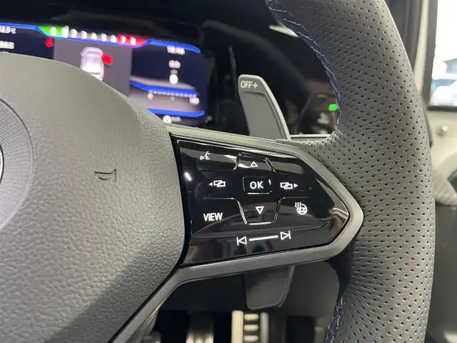 フォルクスワーゲン ＶＷ ゴルフ Ｒ TSI 4モーション 宮城県 2022(令4)年 1.4万km ピュアホワイト /ワンオーナー//REMUSスポーツマフラー//TWS TS317鍛造ホイール(235/35R19)//REGNO GR-XII装着//iSWEEPアップグレードスプリング//iSWEEPブレーキパッド(フロント/リア)(純正品有り)//BEST2サラウンドアンプユニット//純正メモリナビ//バックカメラ//カラーヘッドアップディスプレイ//パーキングアシスト//レーダークルーズコントロール//パドルシフト//ワイヤレス充電//シートヒーター/ステアリングヒーター//ビルトインETC2.0//純正ドライブレコーダー前後//社外レーダー探知機//スマートキーx2//保証書/取扱説明書/ディーラー点検記録簿R5/R6