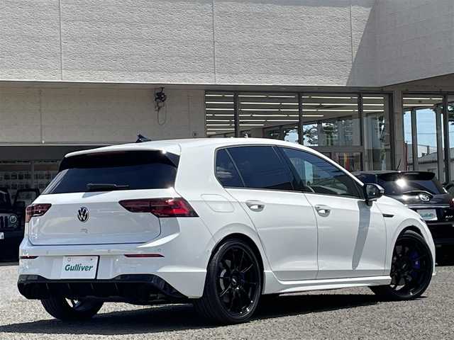 フォルクスワーゲン ＶＷ ゴルフ Ｒ TSI 4モーション 宮城県 2022(令4)年 1.4万km ピュアホワイト /ワンオーナー//REMUSスポーツマフラー//TWS TS317鍛造ホイール(235/35R19)//REGNO GR-XII装着//iSWEEPアップグレードスプリング//iSWEEPブレーキパッド(フロント/リア)(純正品有り)//BEST2サラウンドアンプユニット//純正メモリナビ//バックカメラ//カラーヘッドアップディスプレイ//パーキングアシスト//レーダークルーズコントロール//パドルシフト//ワイヤレス充電//シートヒーター/ステアリングヒーター//ビルトインETC2.0//純正ドライブレコーダー前後//社外レーダー探知機//スマートキーx2//保証書/取扱説明書/ディーラー点検記録簿R5/R6