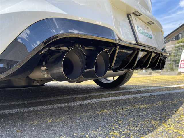 フォルクスワーゲン ＶＷ ゴルフ Ｒ TSI 4モーション 宮城県 2022(令4)年 1.4万km ピュアホワイト /ワンオーナー//REMUSスポーツマフラー//TWS TS317鍛造ホイール(235/35R19)//REGNO GR-XII装着//iSWEEPアップグレードスプリング//iSWEEPブレーキパッド(フロント/リア)(純正品有り)//BEST2サラウンドアンプユニット//純正メモリナビ//バックカメラ//カラーヘッドアップディスプレイ//パーキングアシスト//レーダークルーズコントロール//パドルシフト//ワイヤレス充電//シートヒーター/ステアリングヒーター//ビルトインETC2.0//純正ドライブレコーダー前後//社外レーダー探知機//スマートキーx2//保証書/取扱説明書/ディーラー点検記録簿R5/R6