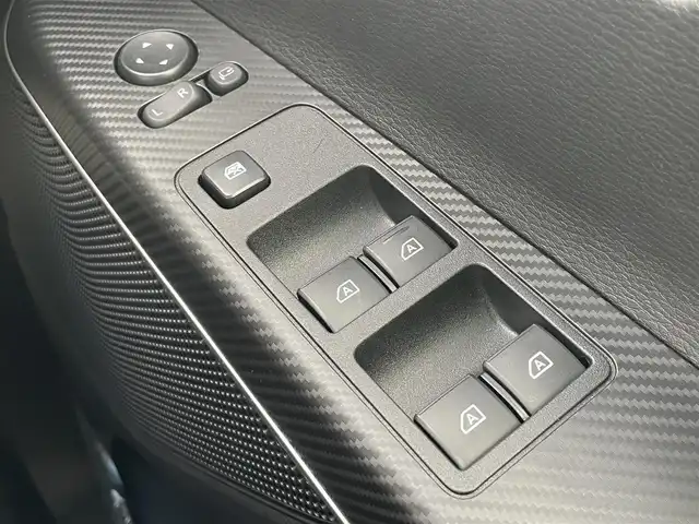 三菱 デリカＤ：５ シャモニー 千葉県 2025(令7)年 0.1千km ホワイトダイヤモンド 登録済未使用車/・登録時走行距離15km/e-Assist/・衝突軽減ブレーキ/レーンキープアシスト/・レーダークルーズコントロール/オートハイビーム/・ブラインドスポットモニター/誤発進抑制機能/バックカメラ/パワースライドドア/パワーバックドア/LEDヘッドライト/オートライト/フォグライト/レザーシート/シートヒーター(D/N席)/パワーシート(D席)/ステップレス/カラーコード：W85X42