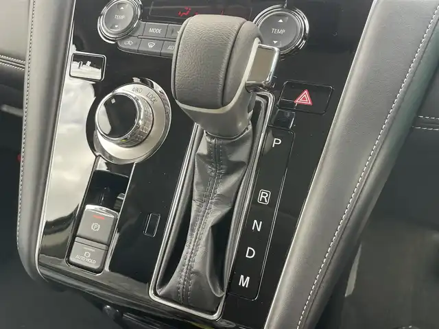 三菱 デリカＤ：５ シャモニー 千葉県 2025(令7)年 0.1千km ホワイトダイヤモンド 登録済未使用車/・登録時走行距離15km/e-Assist/・衝突軽減ブレーキ/レーンキープアシスト/・レーダークルーズコントロール/オートハイビーム/・ブラインドスポットモニター/誤発進抑制機能/バックカメラ/パワースライドドア/パワーバックドア/LEDヘッドライト/オートライト/フォグライト/レザーシート/シートヒーター(D/N席)/パワーシート(D席)/ステップレス/カラーコード：W85X42