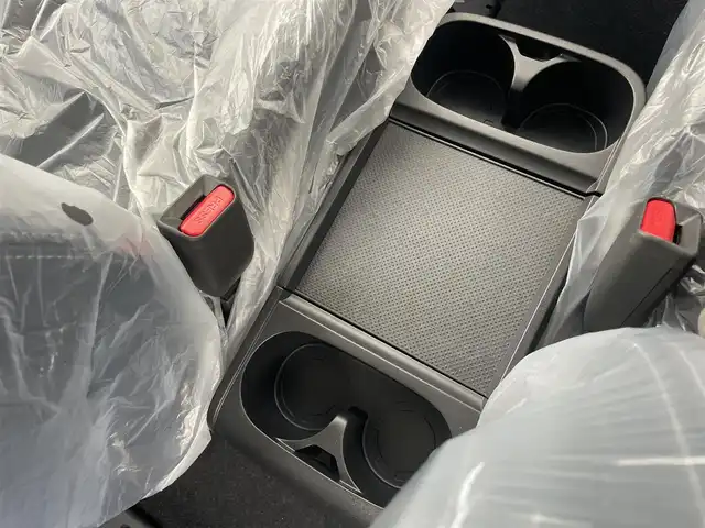 三菱 デリカＤ：５ シャモニー 千葉県 2025(令7)年 0.1千km ホワイトダイヤモンド 登録済未使用車/・登録時走行距離15km/e-Assist/・衝突軽減ブレーキ/レーンキープアシスト/・レーダークルーズコントロール/オートハイビーム/・ブラインドスポットモニター/誤発進抑制機能/バックカメラ/パワースライドドア/パワーバックドア/LEDヘッドライト/オートライト/フォグライト/レザーシート/シートヒーター(D/N席)/パワーシート(D席)/ステップレス/カラーコード：W85X42