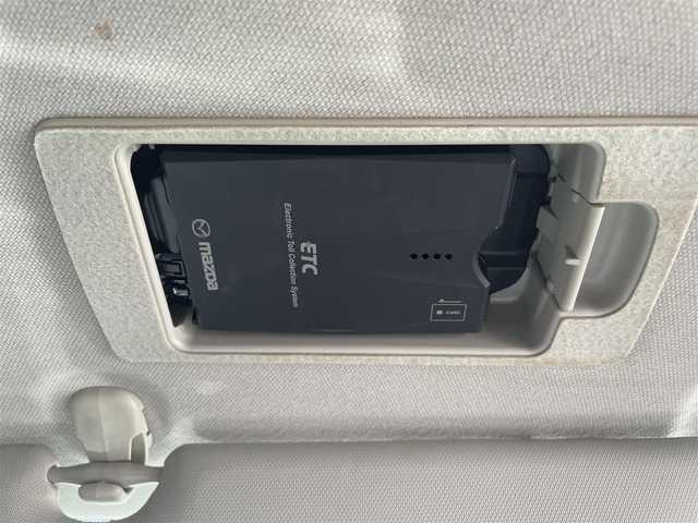 マツダ アクセラ 15S 福岡県 2015(平27)年 9.4万km ディープクリスタルブルーマイカ (株)IDOMが運営する【じしゃロン八幡西店】の自社ローン専用車両になります。こちらは現金またはオートローンご利用時の価格です。自社ローンご希望の方は別途その旨お申付け下さい/純正ナビ（Bluetooth/ワンセグ/SD/DVD/CD）/バックカメラ/ETC/ステアリングリモコン/電格ミラー/USB/純正フロアマット/ドアバイザー/ISOFIX/シガーソケット/ヘッドライトレベライザー/現状サマー(純正AW)(215/45/R18)