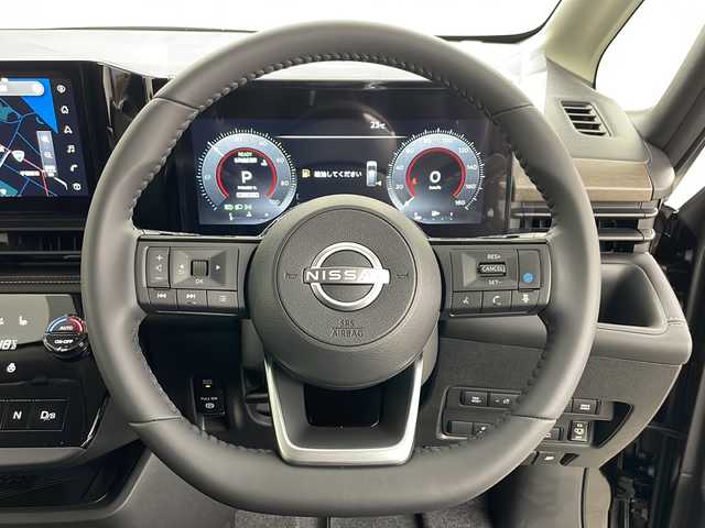 日産 セレナ e－4ORCE ハイウェイスターV 道央・札幌 2025(令7)年 0.1千km 黒 ・4WD/・寒冷地仕様/・e-4orce/・純正ナビ/　TV/BT/・純正フリップダウンモニター/・全方位カメラ/・両側パワースライドドア/・プロパイロット/・純正前後ドライブレコーダー/・ハンズフリースライドドア/・デジタルインナーミラー/・置くだけ充電/・オートマチックハイビーム/・オートライト/・LEDヘッドライト/・フォグランプ/・前席/２列目シートヒーター/・ステアリングヒーター/・ハンドル支援/・ビルトインETC/・スペアキー/・16インチ純正アルミホイール/・取扱説明書/・保証書