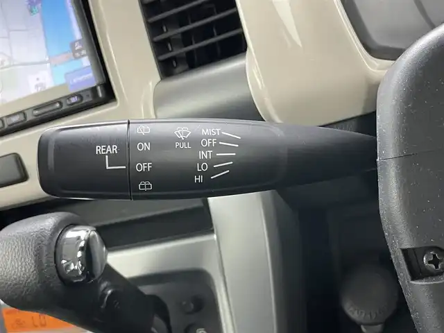 スズキ ハスラー J 岡山県 2019(平31)年 5.5万km ピュアホワイトパール/ブラック2トーン 社外ナビ CN-E310D/Bluetooth/CD/ワンセグTV/バックカメラ /ETC/衝突軽減ブレーキ/LEDヘッドライト/プッシュスタート /スマートキー/フロアマット /前後ドライブレコーダー/シートヒーター/シートリフター/ステアリングスイッチ