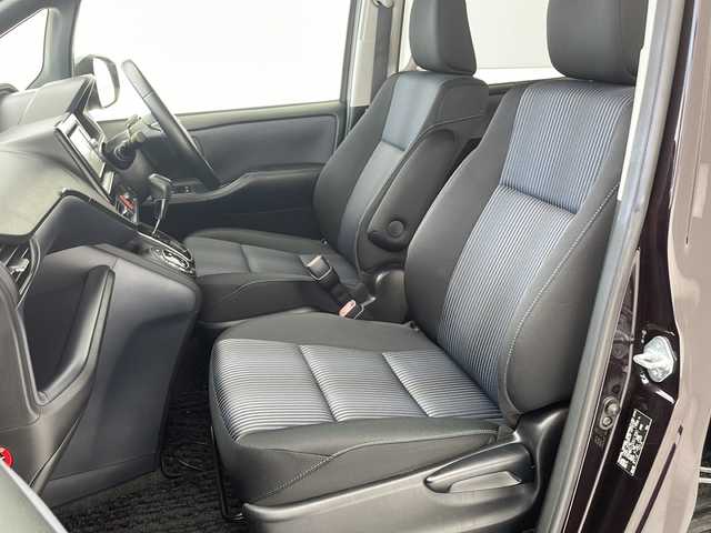 トヨタ ノア Si 沖縄県 2014(平26)年 7.2万km ボルドーマイカメタリック 純正ナビ　【NSZT-W62G】/　(ＣＤ　ＤＶＤ　フルセグＴＶ　Ｂｌｕｅｔｏｏｔｈ)/バックカメラ/両側パワースライドドア/ビルトインＥＴＣ/ドライブレコーダー前方　(DRV-325 ケンウッド)/ＬＥＤヘッドライト/純正16インチアルミホイール/アイドリングストップ/ステアリングスイッチ/ドアバイザー/フロアマット/スペアキー有り