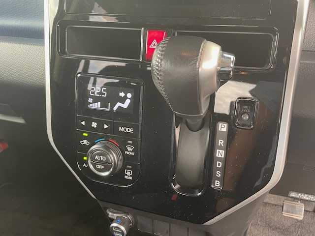 トヨタ ルーミー カスタムG 愛知県 2017(平29)年 4.2万km パールホワイトⅢ ８インチナビ　/フルセグＴＶ　/バックカメラ　/ＥＴＣ　/クルーズコントロール　/両側電動スライドドア　/ＬＥＤヘッドライト　/オートライト　/プッシュスタート　/スマートキー