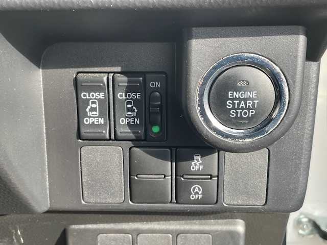 トヨタ ルーミー カスタムG 愛知県 2017(平29)年 4.2万km パールホワイトⅢ ８インチナビ　/フルセグＴＶ　/バックカメラ　/ＥＴＣ　/クルーズコントロール　/両側電動スライドドア　/ＬＥＤヘッドライト　/オートライト　/プッシュスタート　/スマートキー