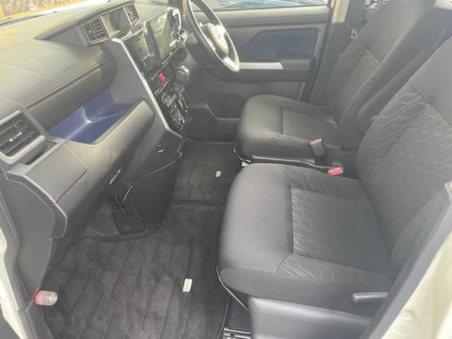 トヨタ ルーミー カスタムG 愛知県 2017(平29)年 4.2万km パールホワイトⅢ ８インチナビ　/フルセグＴＶ　/バックカメラ　/ＥＴＣ　/クルーズコントロール　/両側電動スライドドア　/ＬＥＤヘッドライト　/オートライト　/プッシュスタート　/スマートキー